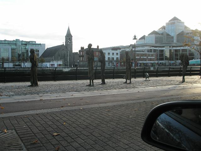 PA050600.JPG